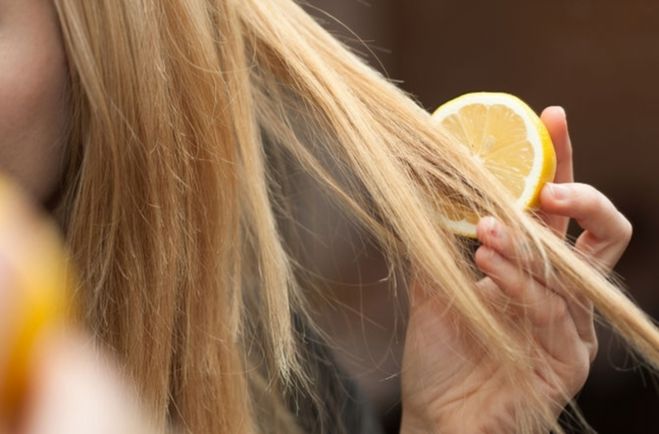 Как осветлить волосы с помощью лимона или корицей? Чем еще можно осветлить?