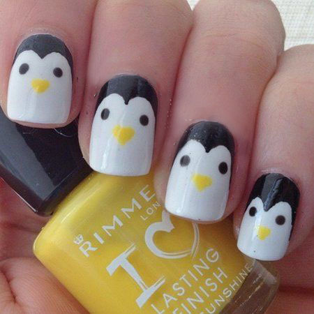 рисунок с пингвином на ногтях