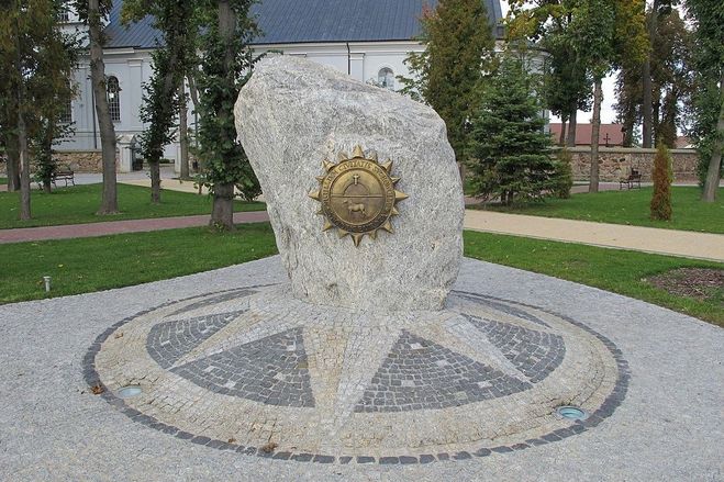 Памятник Центр Европы в Польше