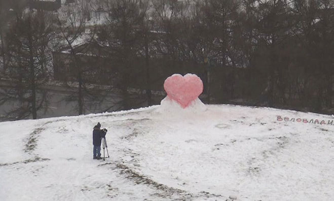 сердце на снегу