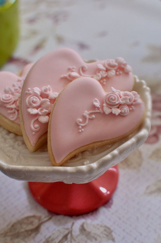 печенье-валентинка с глазурью в стиле "шебби-шик"