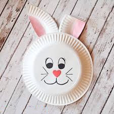 кролик из бумажных тарелок