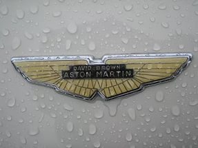Aston Martin автомобиль премиум-класса