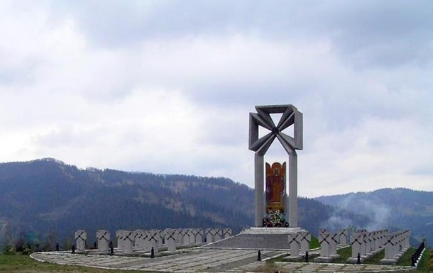 Памятник в честь победы Сечевых Стрельцов на горе Маковка в 1915 году