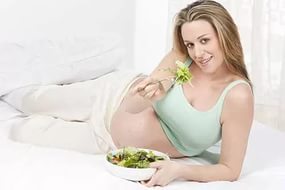 Как заставить себя кушать во время беременности?