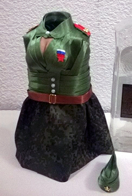 бутылка с бюстом в военной форме подарок своими руками на 23 февраля