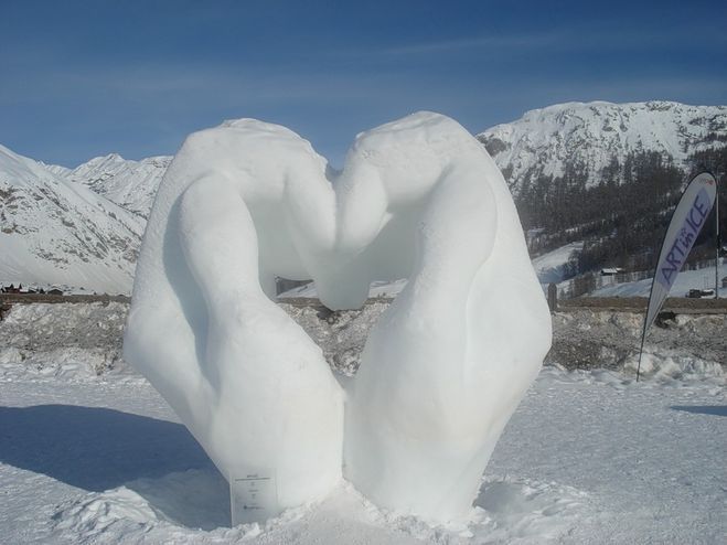 сердце из снега