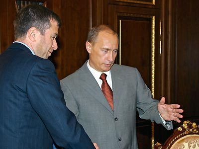 Почему Путин не трогает Абрамовича?