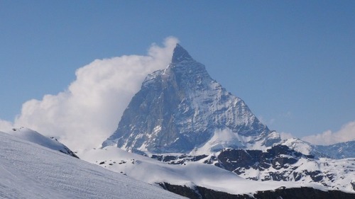 Какая самая высокая гора в Швейцарии ? Какова её высота?