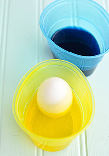Как покрасить яйца с ребенком , детский вариант, красиво и просто