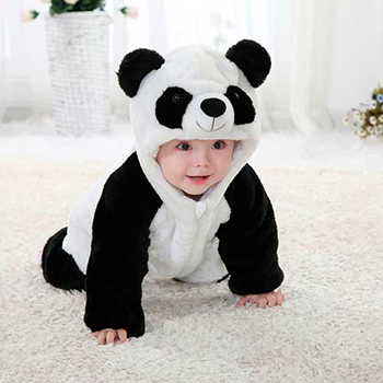 ребенок в костюме панды на новый год поэтапно