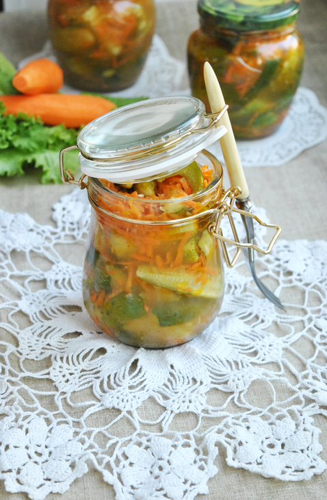 Салат из огурцов и моркови по-корейски