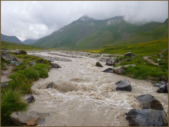 Река Малка на Северном Кавказе не широкая, но быстрая