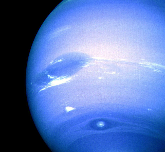 текст при наведении - штормы на Нептуне