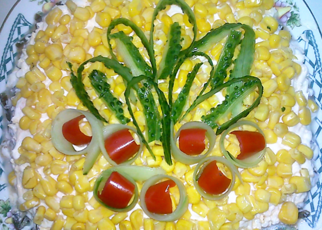 салат с морской капустой тунцом яйцами кукурузой