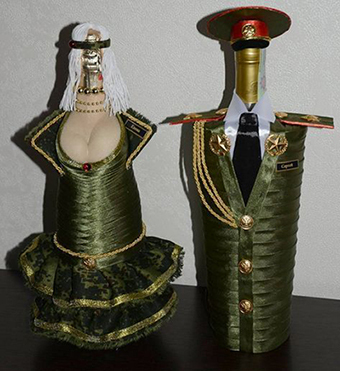 бутылка с бюстом в военной форме подарок своими руками на 23 февраля
