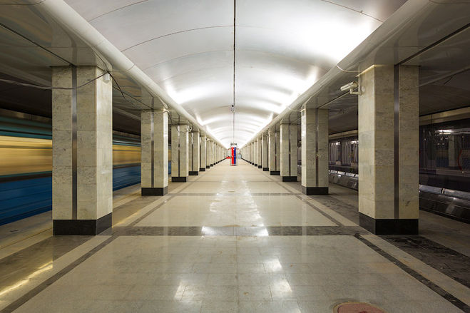 Станция метро "Спартак"