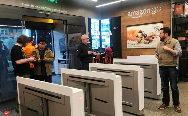 Сенсоры при входе в супермаркет Amazon