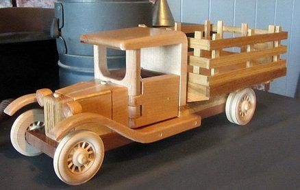 деревянная поделка грузовик