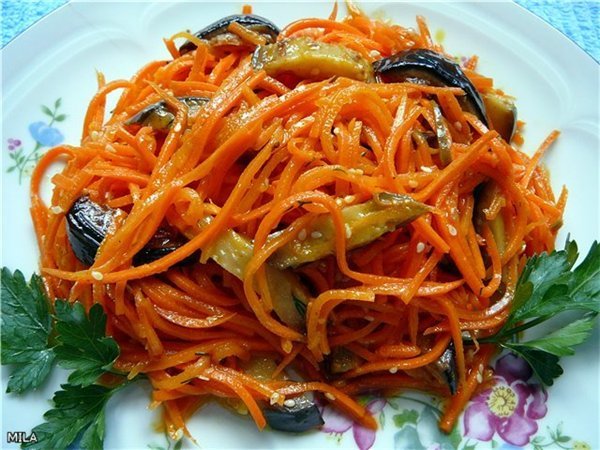 Салат из корейской моркови с баклажанами